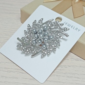  Брошь арт. 27140-1 (металл, стразы, эмаль, иск. жемчуг), 3.5х5.5см