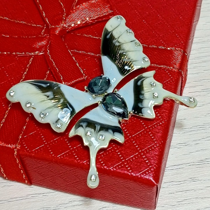   Брошь арт. 27212-2 (металл, стразы, эмаль), 5х4.5см