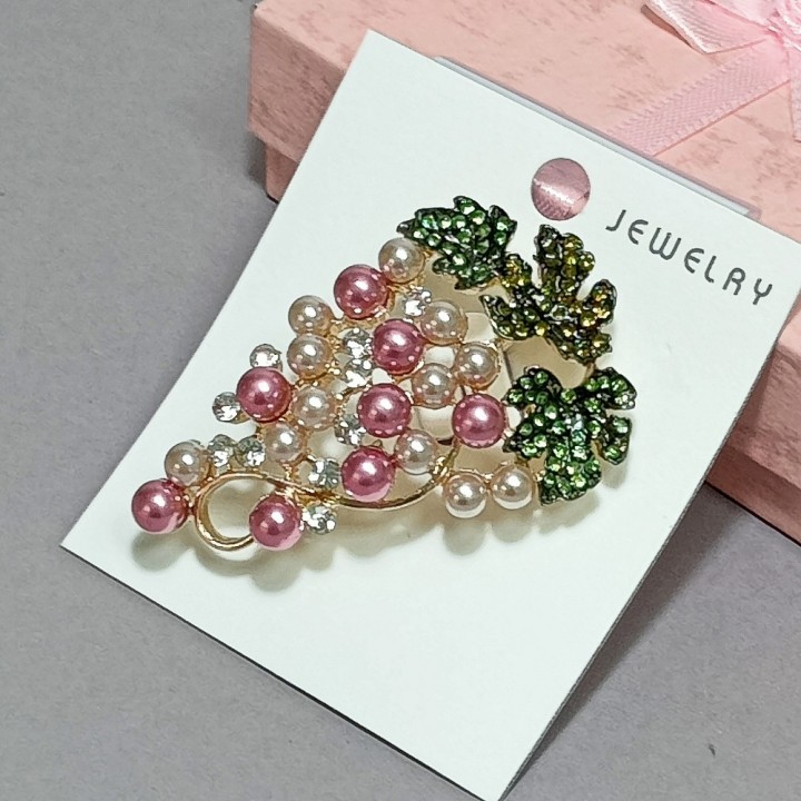  Брошь арт. 27167 (металл, стразы, эмаль, иск. жемчуг), 4х6см