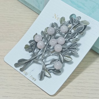  Брошь  с бусинами из розового кварца арт. 27115, 4.5х7см
