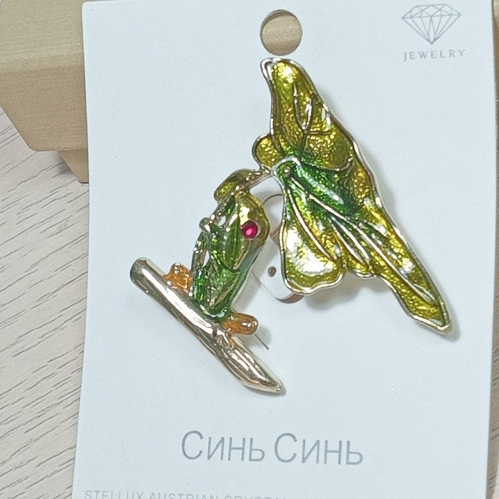  Брошь арт. 27233 (металл, стразы, эмаль), 3.5х4см