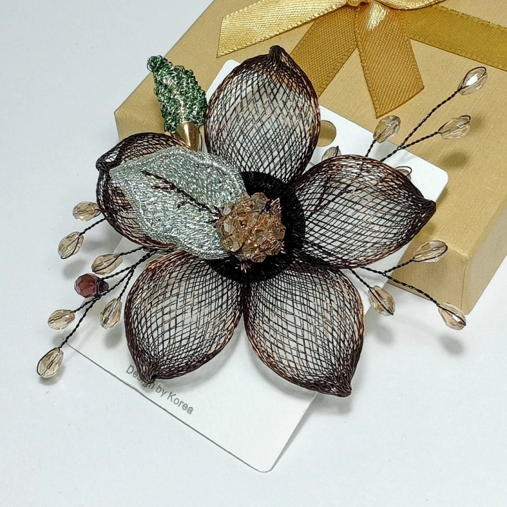  Брошь/зажим арт. 27101-4 (металл, органза, стекл. бусины), 7.5см