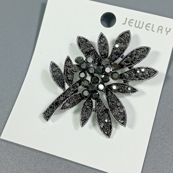  Брошь арт. 27392 (металл, стразы), 4.3х5см