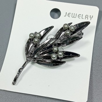  Брошь арт. 27391 (металл, иск. жемчуг), 3.5х6.5см