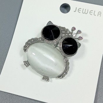  Брошь арт. 27405 (металл, стразы), 3.1х3.8см