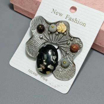  Брошь арт. 27121-2 (металл, иск. камень), 6х4.5см