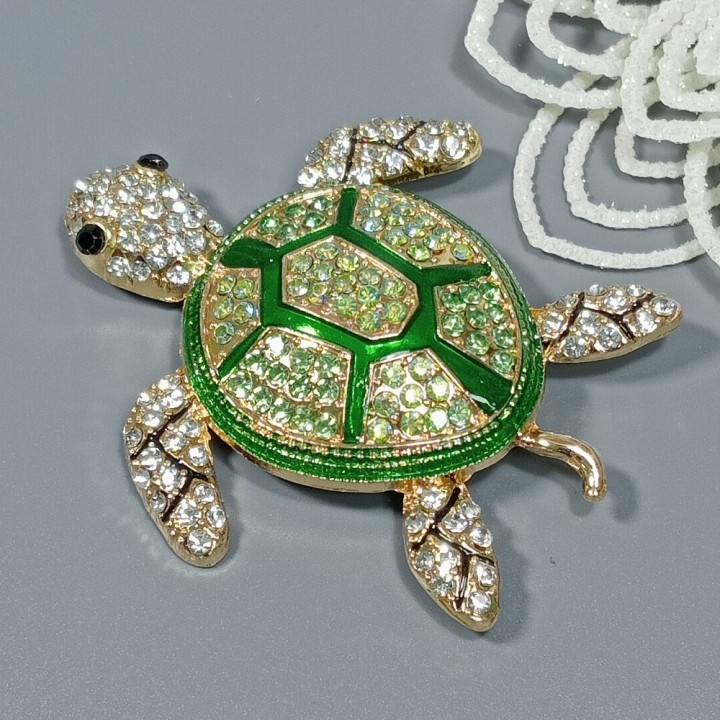  Брошь арт. 2781-3 (металл, стразы, эмаль), 5.5х6.3см