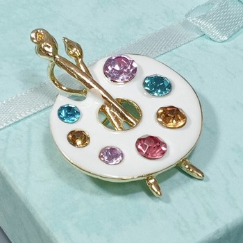  Брошь арт. 27192 (металл, стразы, эмаль), 3.4х4.5см