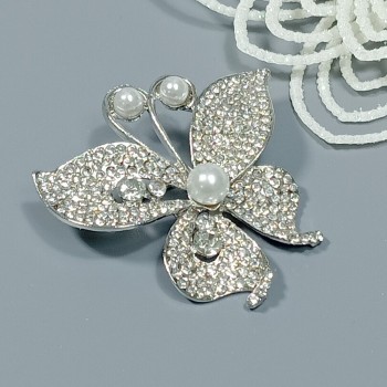  Брошь арт. 27313 (металл, стразы, иск. жемчуг), 4.8х4.4см