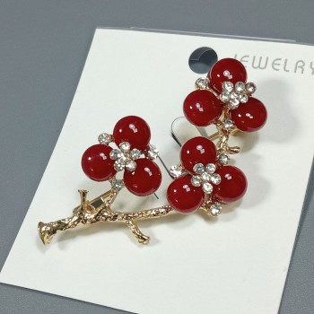  Брошь арт. 27456 (металл, стразы, пластик), 3х6см