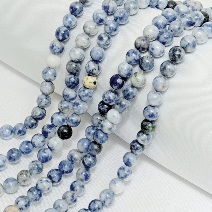 Бусины из содалита гладкие, диаметр 7мм, 56шт в нити. 