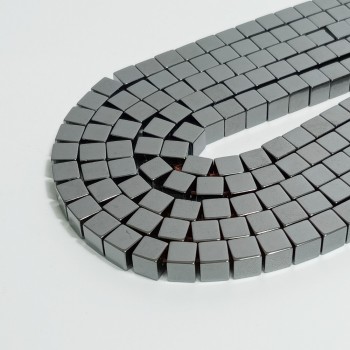 Бусины из гематита, кубик, размер 6мм, 67шт. в нити