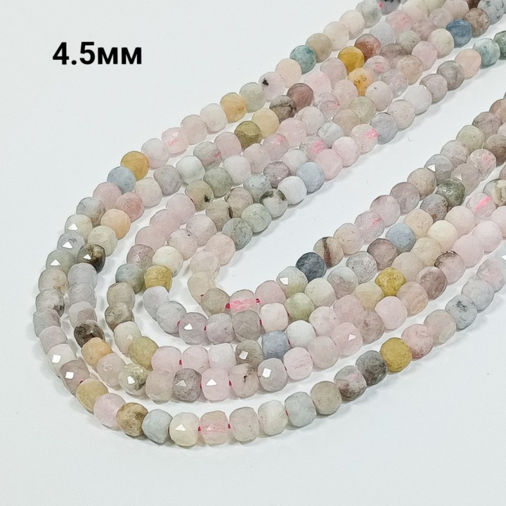 Бусины из берилла "кубик", 4.5мм, 90-91шт в нити. 