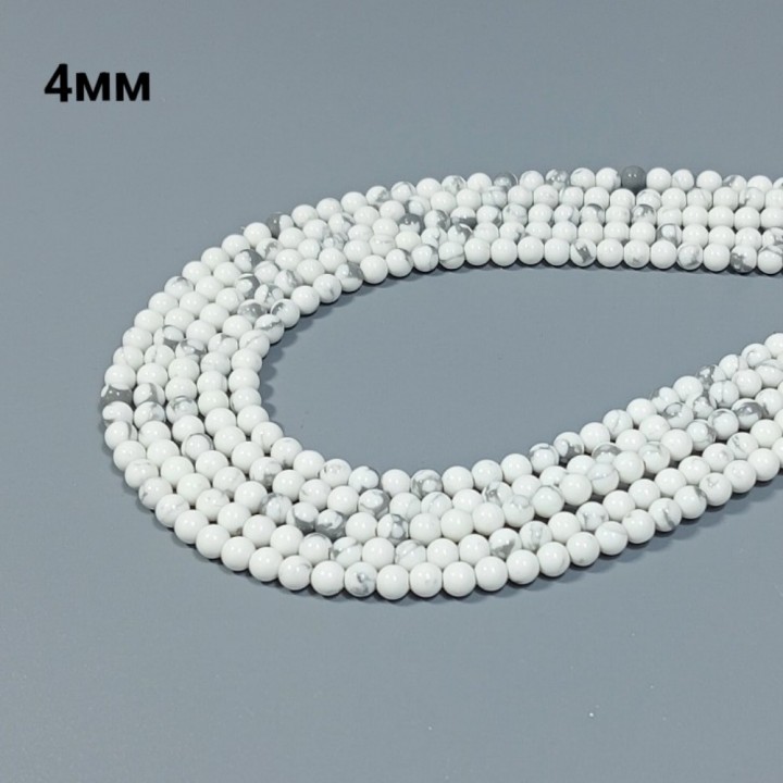 Бусины из натурального говлита, диаметр 4мм, 94шт в нити.