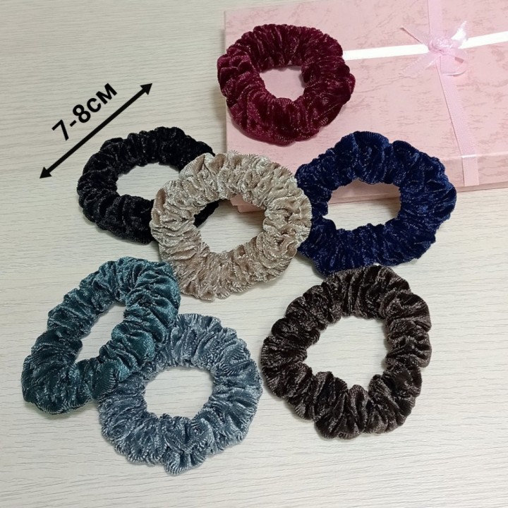  Резинка из велюра, диаметр 7-8см, цена за 1шт, арт. 10194