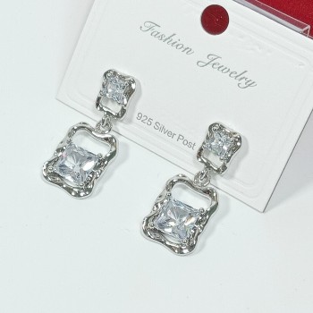  Серьги на застежке "гвоздик" арт. 22656