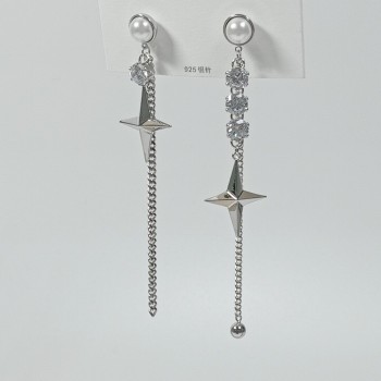  Серьги на застежке "гвоздик" арт. 22680